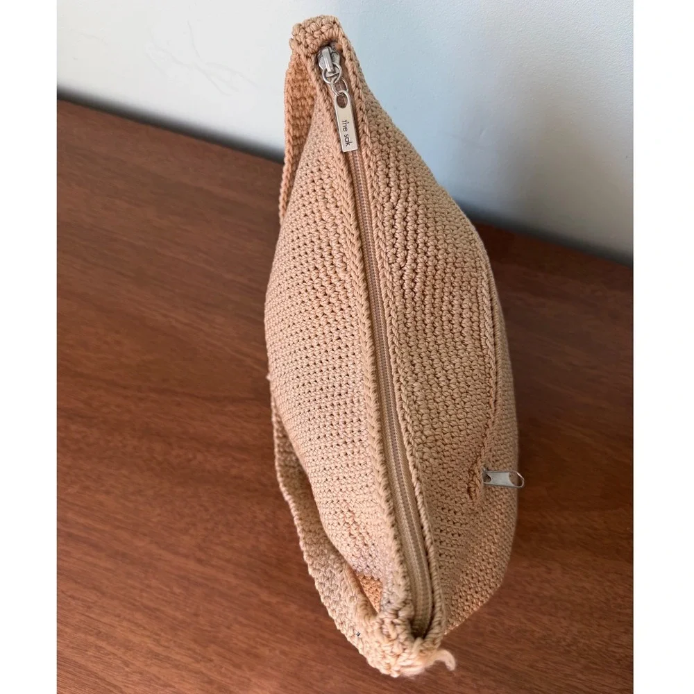 The Sak Crochet Tan Zip Hobo Shoulder Bag Purse Boho Beachy Relaxed Natural